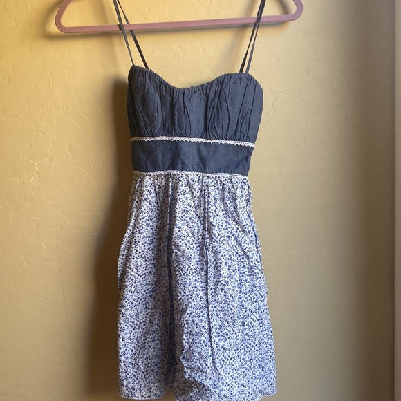 💵3 for $20✅Speechless denim/floral size 3 sundress eyelet lace - Picture 12 of 13